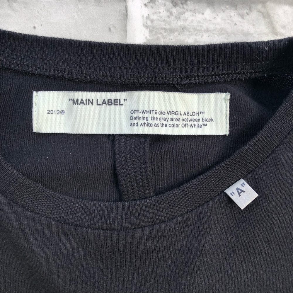 Off-White Black Long Sleeve Fence Arrow T-Shirt Men’s Size Small 100% Authentic - Picture 3 of 10